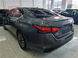 نيسان ألتيما